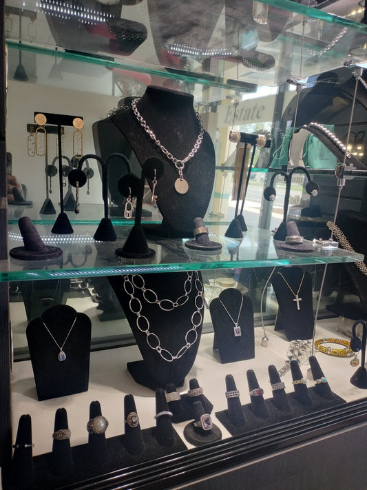 Why Estate Sterling Silver Jewelry Is the Timeless Choice