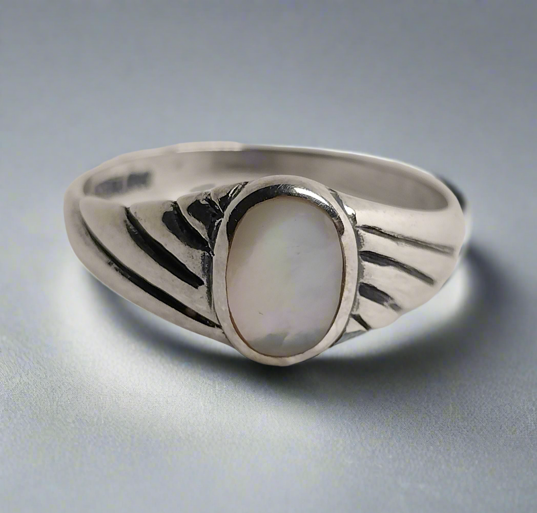 Sterling Silver Mother Of Pearl Ring