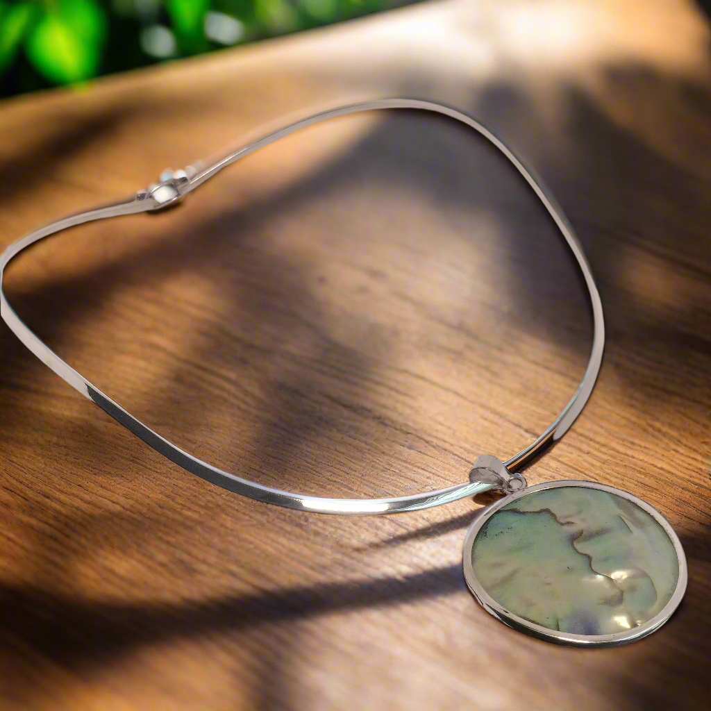 Sterling Silver Pua Shell Pendant and Necklace