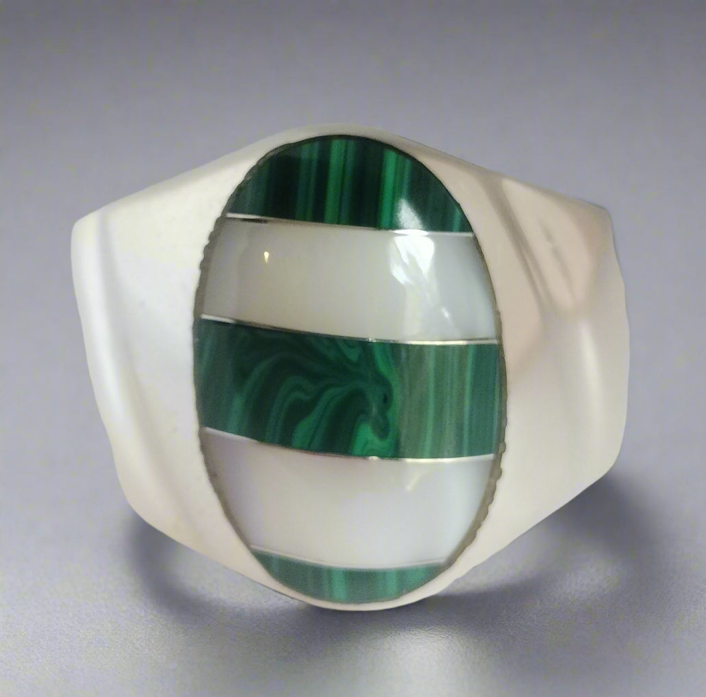 Sterling Silver Malachite and Mother of Pearl Ring
