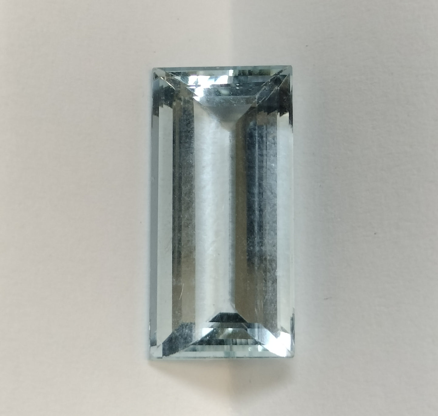 5.76 Carat Natural Aquamarine Gemstone