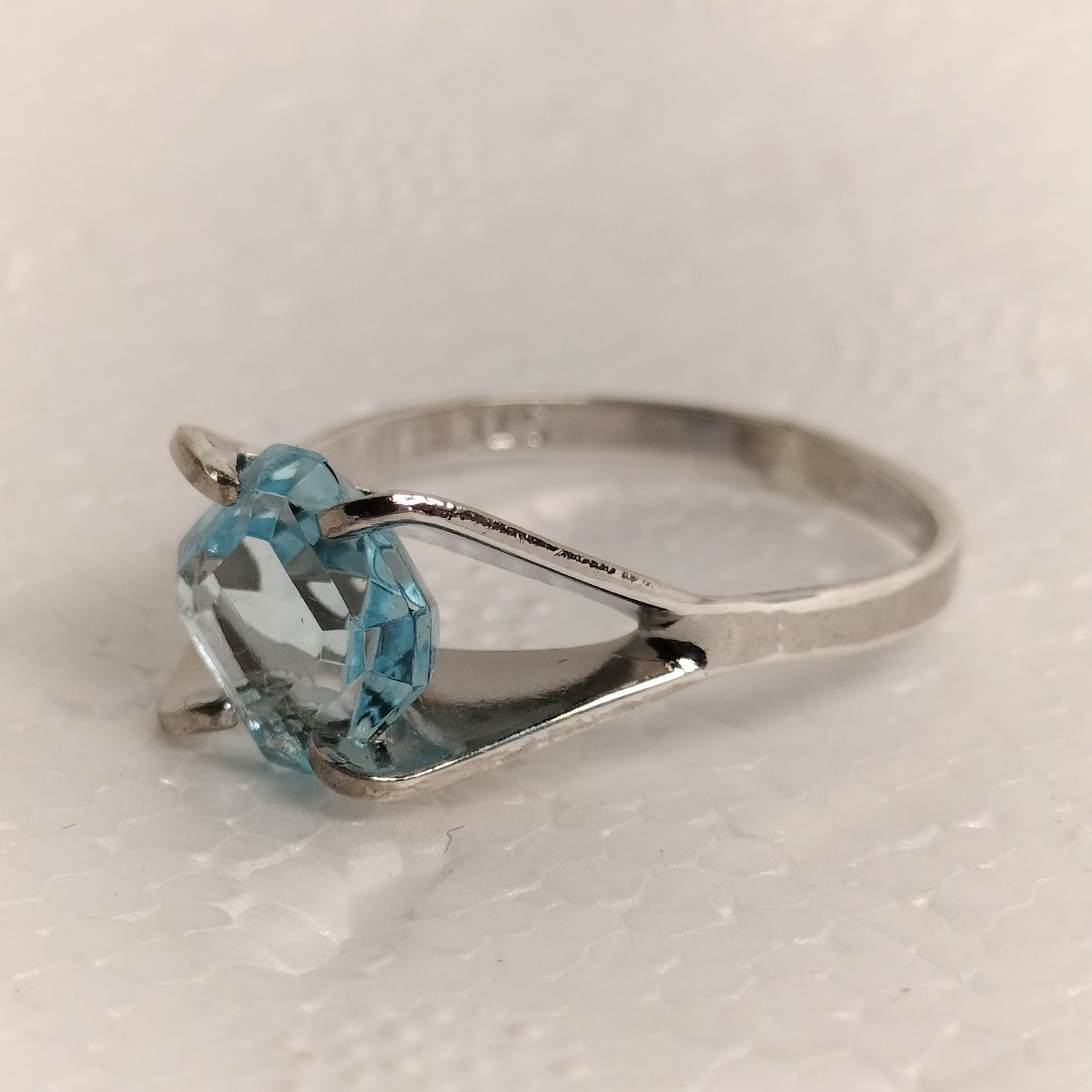 Sterling Silver Blue Topaz Ring