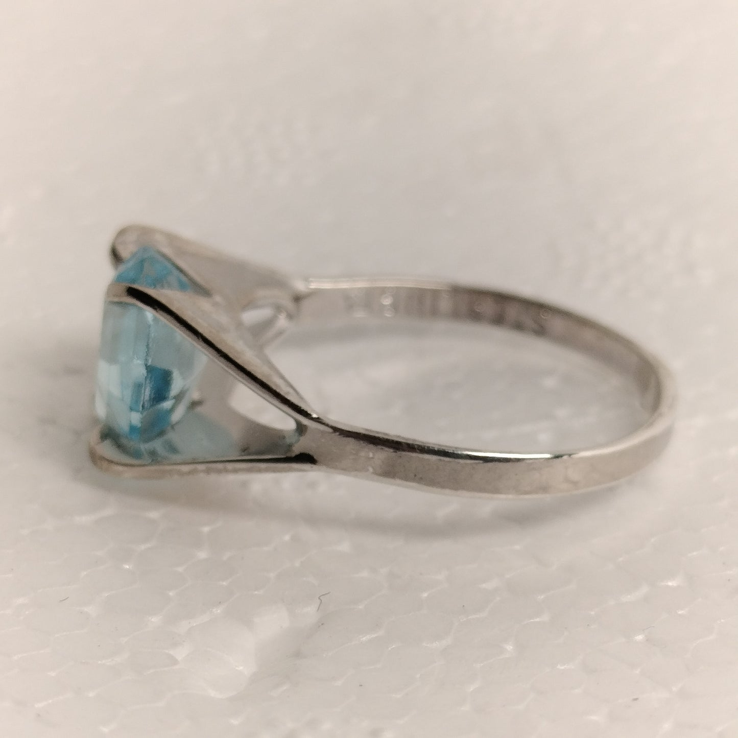Sterling Silver Blue Topaz Ring