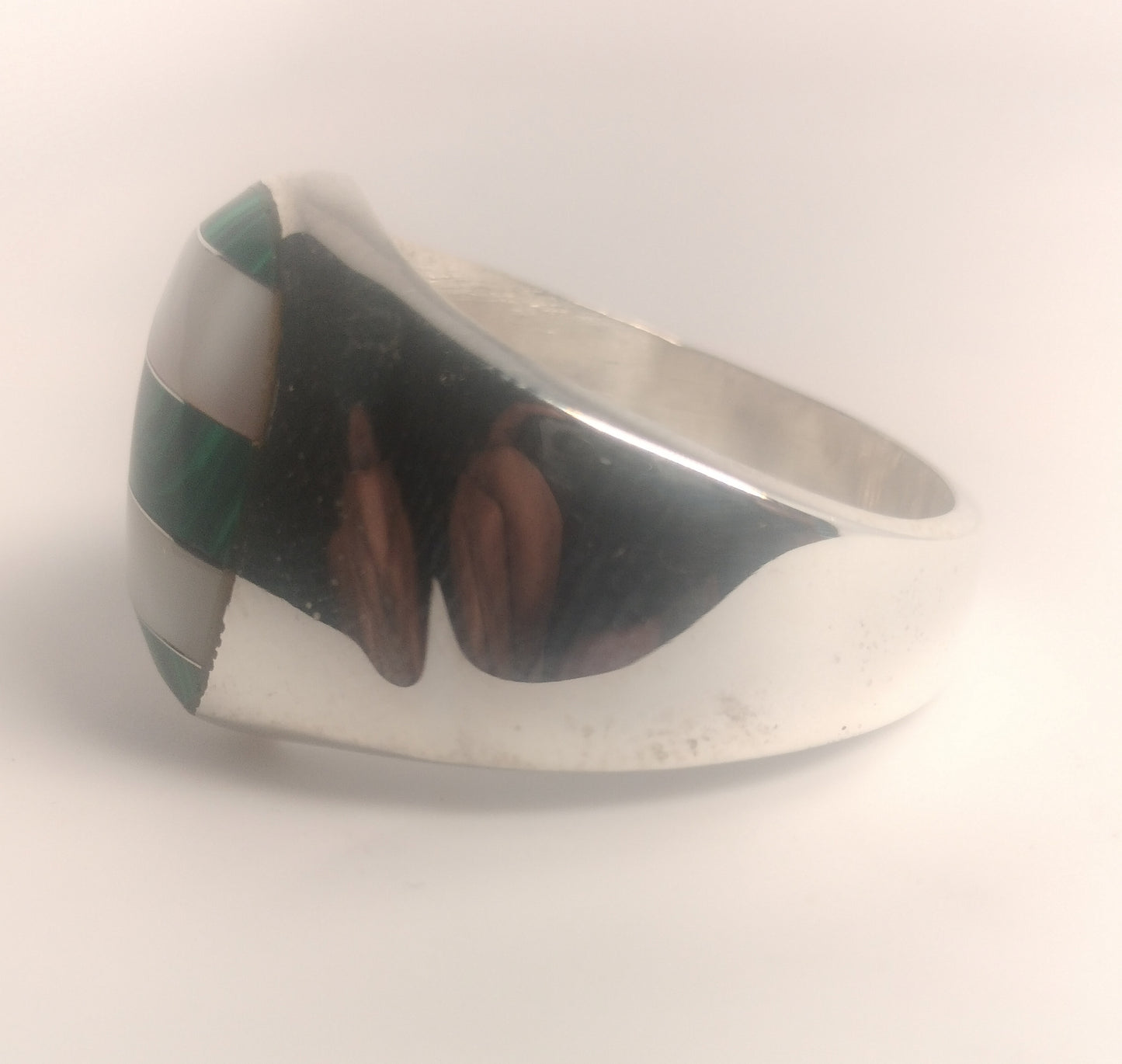Sterling Silver Malachite and Mother of Pearl Ring