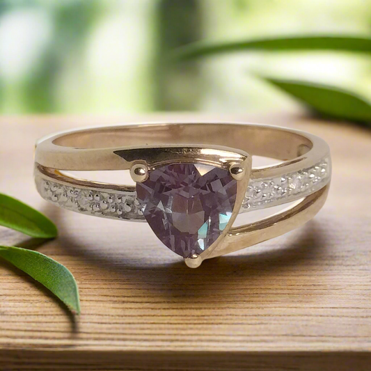 10k Gold Alexandrite and Diamond Ring