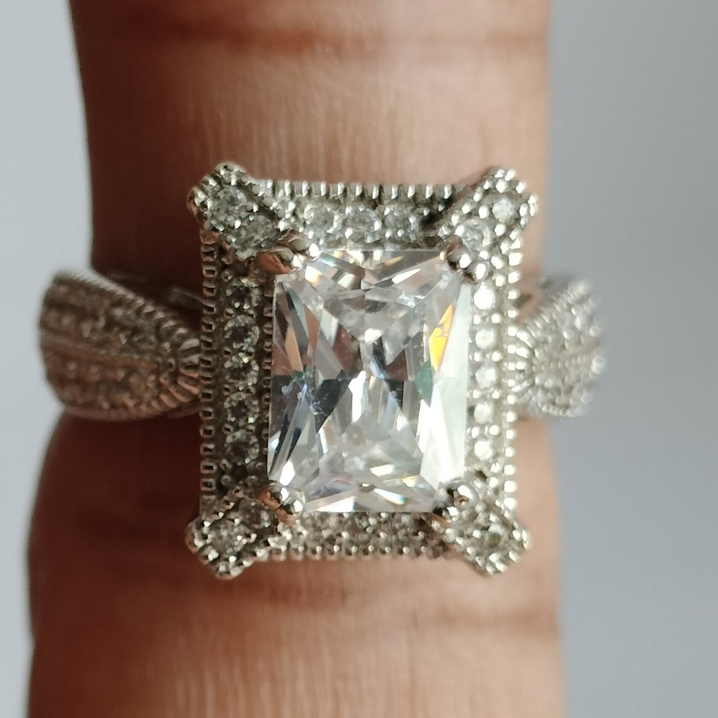 Sterling Silver Cubic Zirconia Ring
