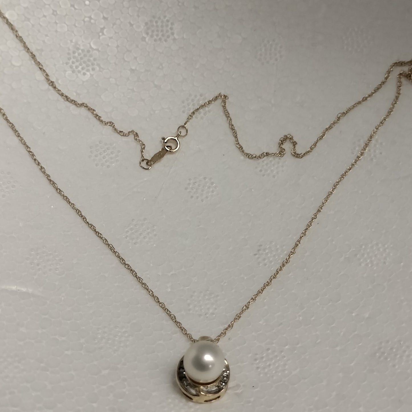 10k Gold Pearl and Diamond Pendant and Chain