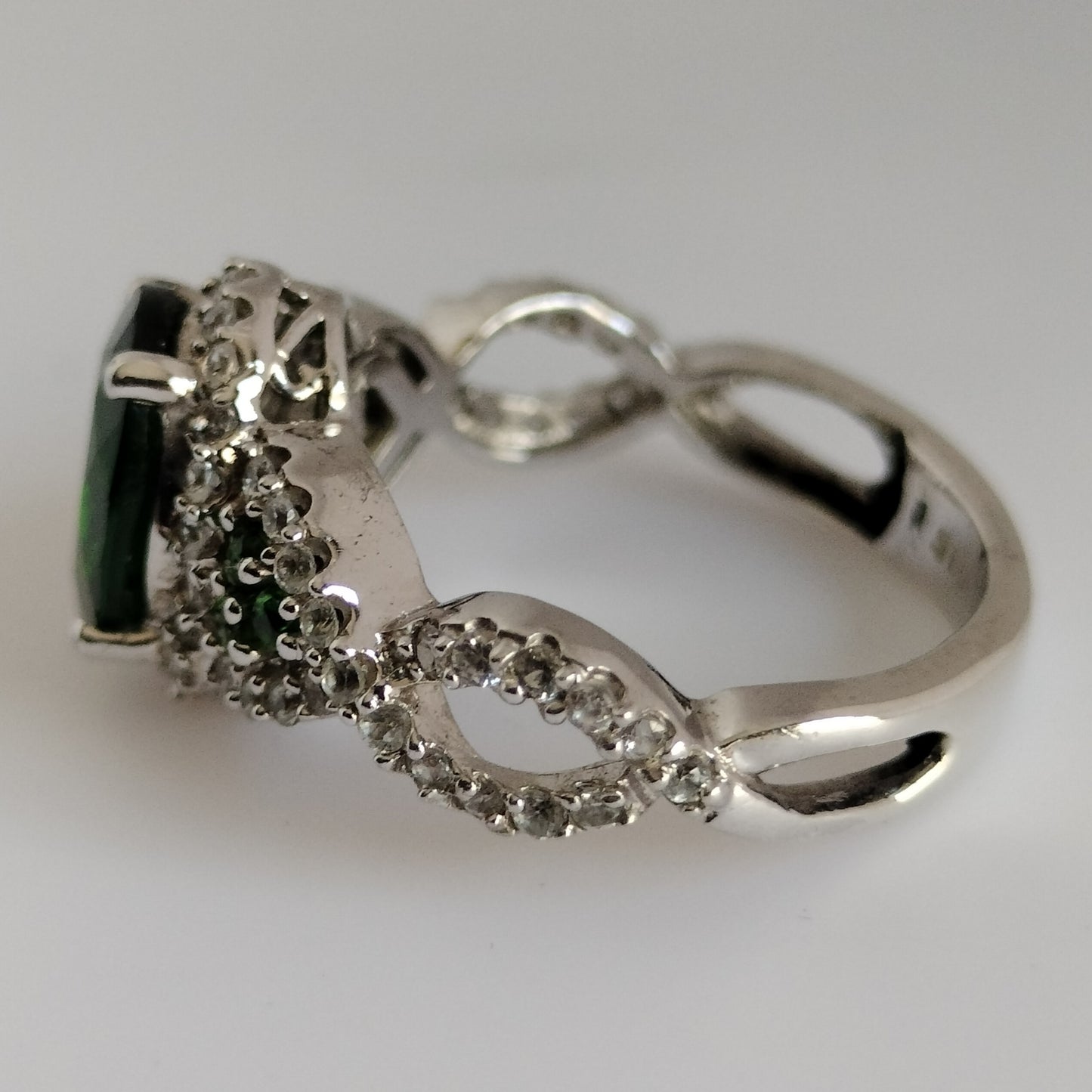Sterling Silver Green Stone Ring